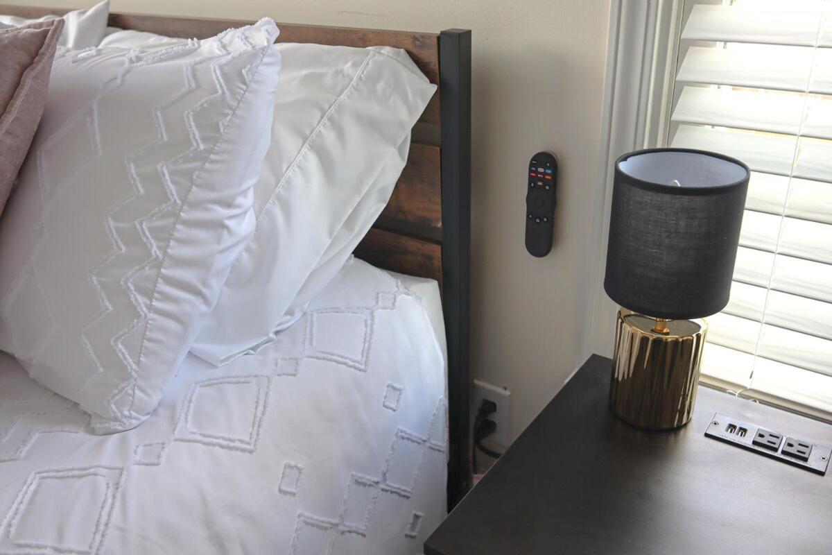 Walkable! Mins From Stadium, Gwcc, Aquarium Villa *