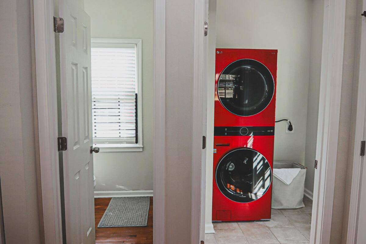 Walkable! Mins From Stadium, Gwcc, Aquarium Villa
